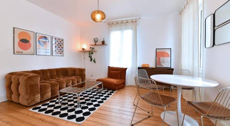 Holiday apartment with 2 rooms for 4 persons in Ostwald