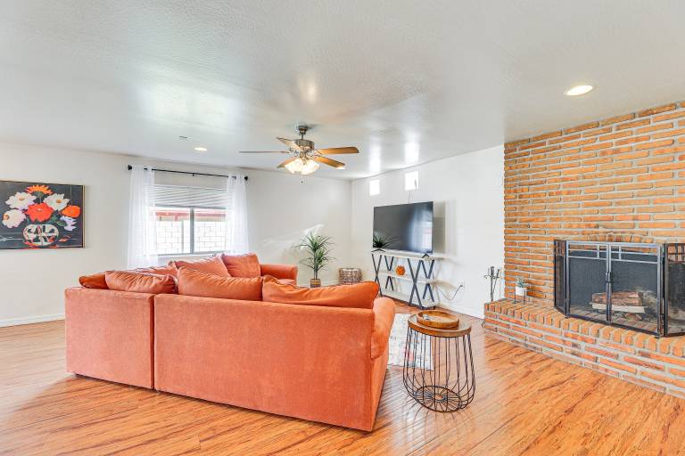 Private Pool & Patio: Home Near Mesa Arts Center! — photo 4