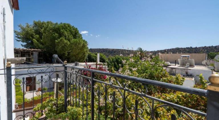 Villa with BBQ, terrace & yard | Good for workation — photo 4