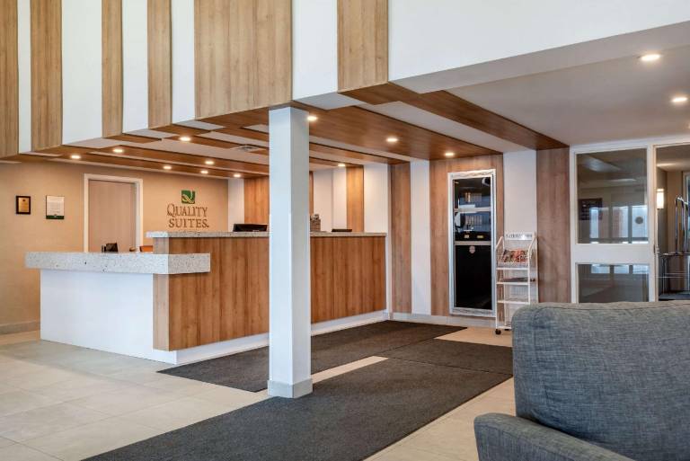Quality Suites — photo 3