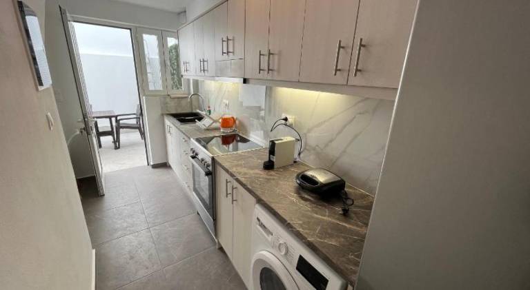 Holiday apartment with patio — photo 5