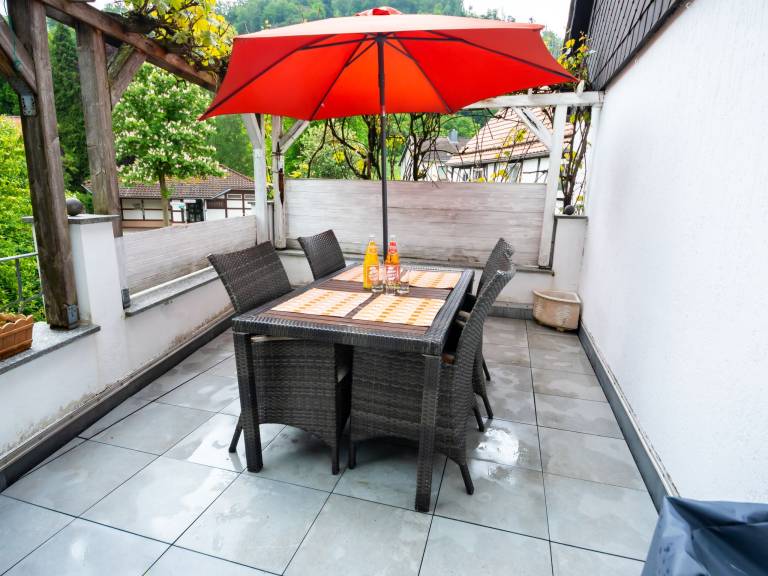 House with patio & barbecue — photo 5