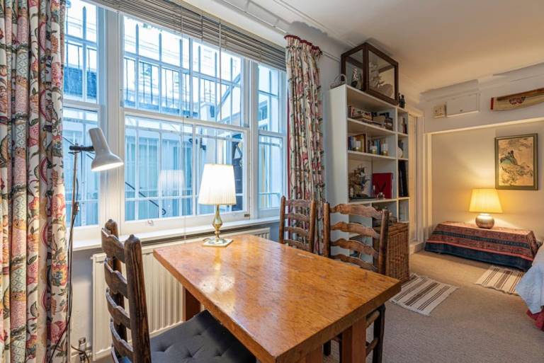 Attractive flat in Little Venice