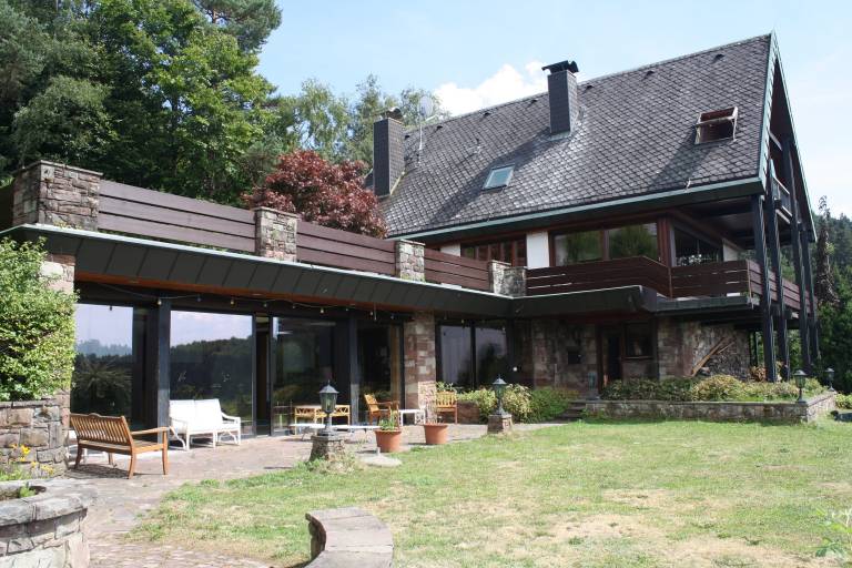 House with barbecue, garden & patio | Garden view in Seebach