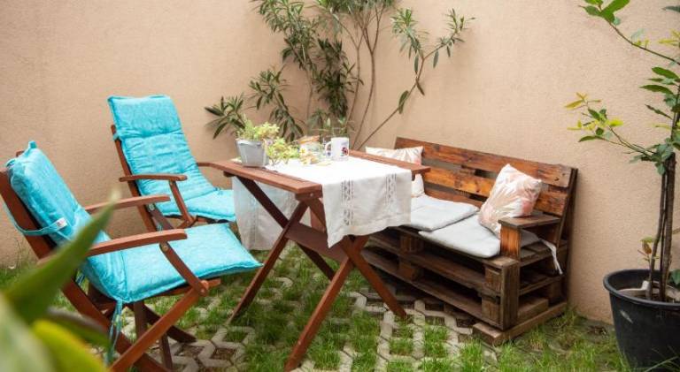 Rental apartment with garden & patio — photo 3