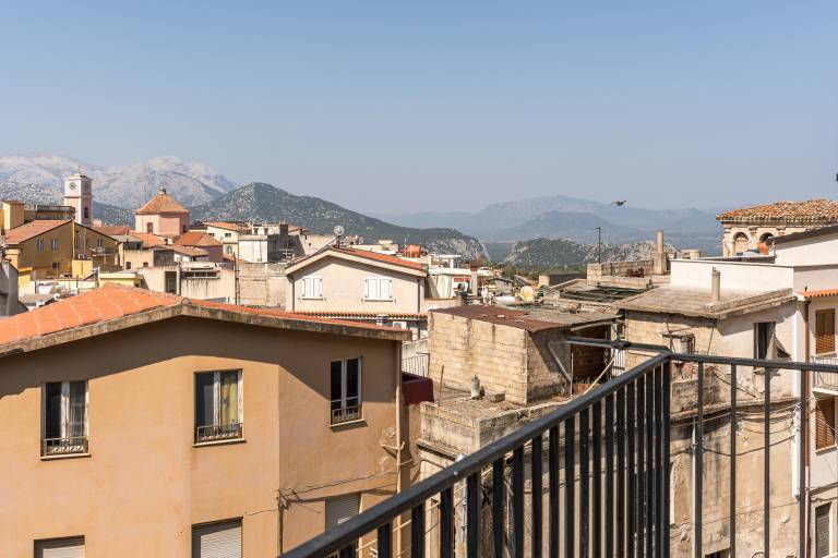 Fully equipped wonderful vacation home with fast internet | City view | Pets allowed — photo 3