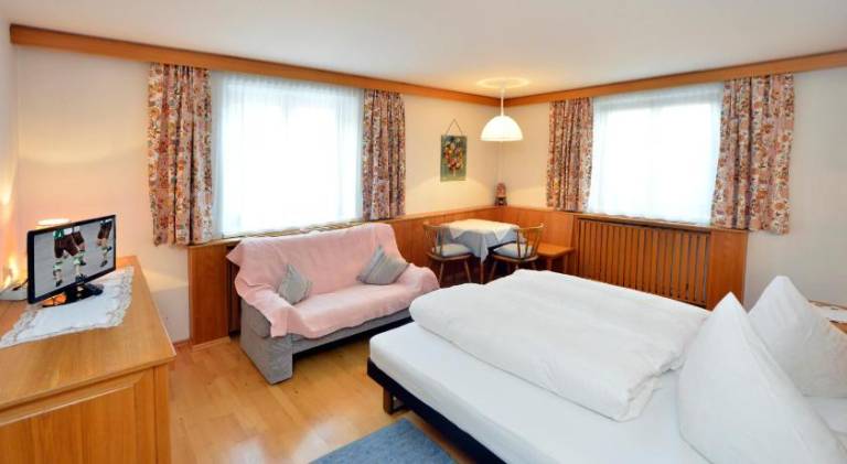 Apartment with 3 rooms for 4 persons — photo 2