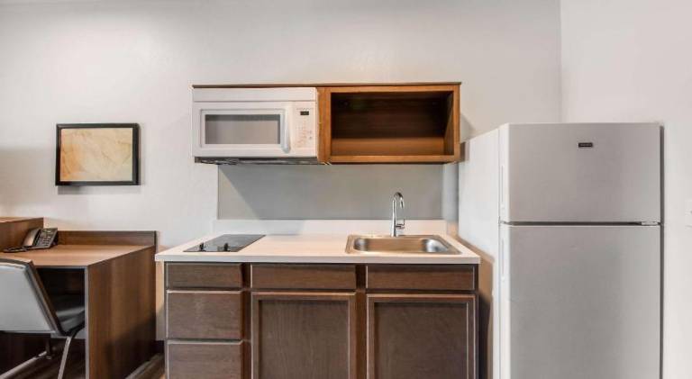 WoodSpring Suites Bakersfield Airport in Bakersfield, CA