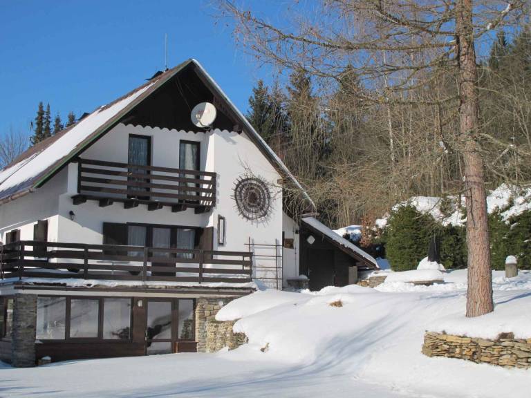 House with sauna, yard & private pool — photo 2