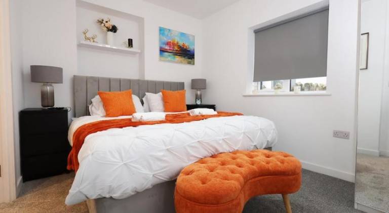 Newly Built Stylish & Central 2-Bedroom 2-Bathroom Apartment - Cardiff City Centre — photo 2