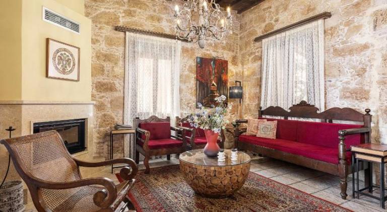 Villa with barbeque, yard & jacuzzi | Perfect for remote work — photo 4