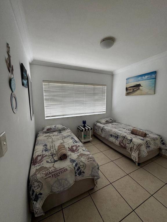 74 M² Apartment ∙ 2 Bedrooms ∙ 5 Guests - Port Shepstone