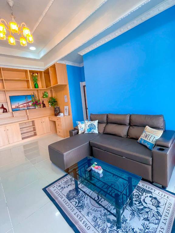 Wonderful vacation home with yard, pool & barbeque | Suitable for remote work | Dogs allowed — photo 3