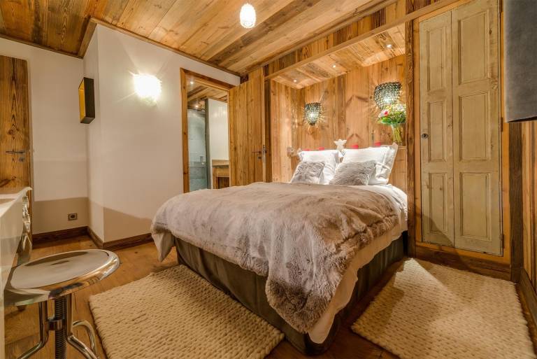 Family-friendly lovely chalet with patio, sauna & jacuzzi | Pets allowed — photo 3