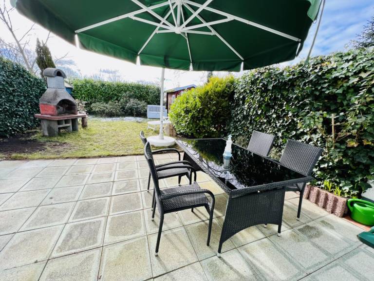 House with terrace & yard — photo 3