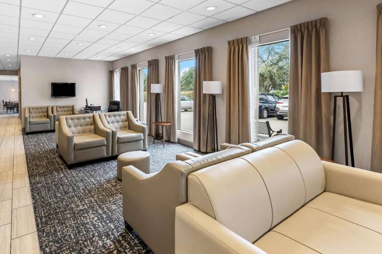 SureStay by Best Western SeaTac Airport North — photo 3