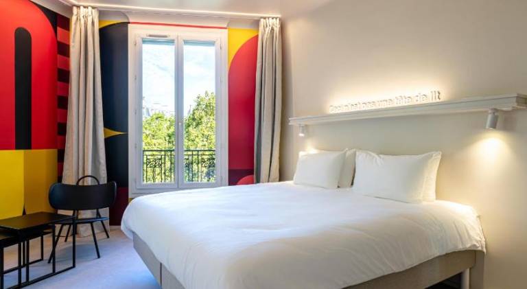 Petit Palace Hotel in Le Kremlin-Bicetre