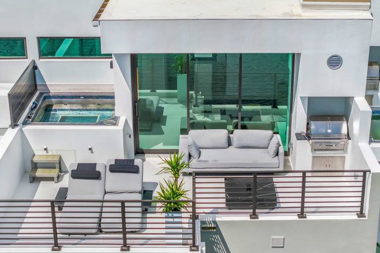 Casa North Miami Beach