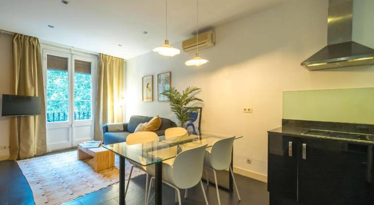 Rental apartment | Next to Magic Fountain of Montjuïc | Pet-friendly — photo 3