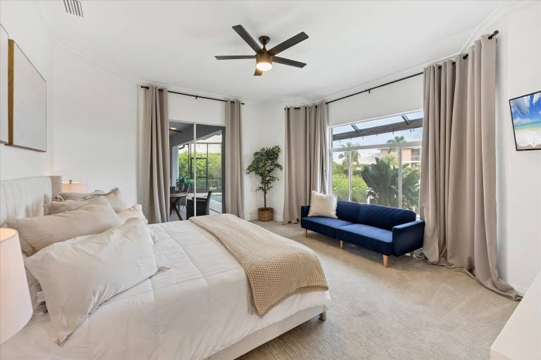 Family-friendly spacious house with private pool, barbeque & yard | Water view | Pets are welcome — photo 3