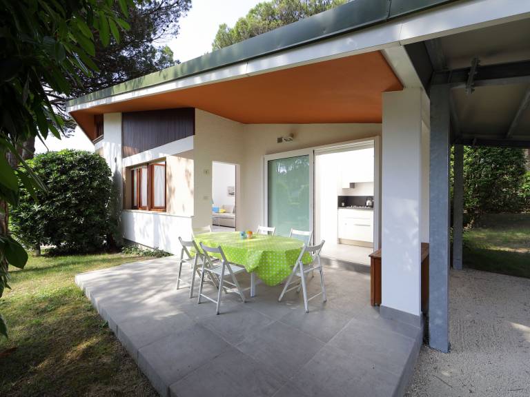 Vacation home with patio & garden | Beach nearby | Pets are welcome in Udine