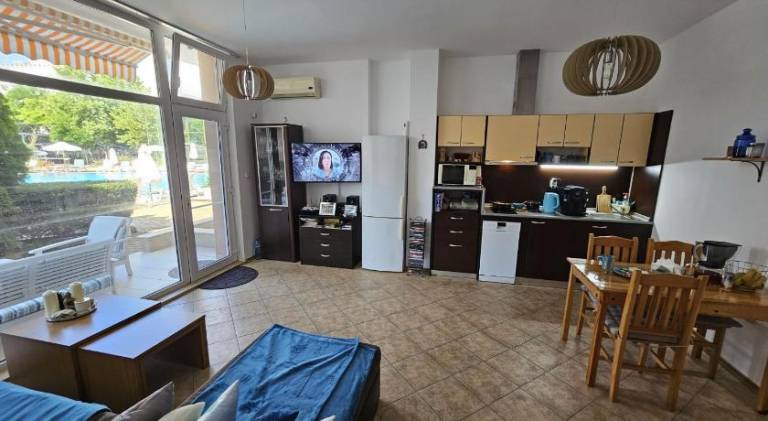 Nice apartment with private pool & patio | Pet-friendly — photo 4