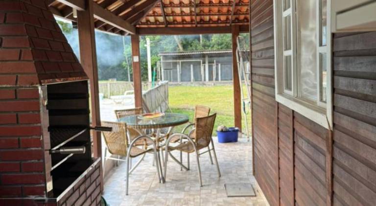 Vacation home with pool | Pet-friendly — photo 5