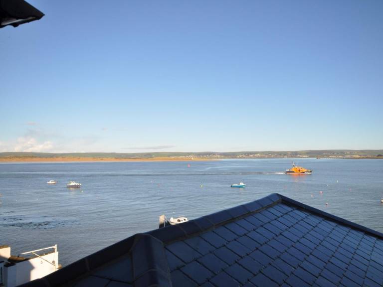 Cottage | Water view — photo 3
