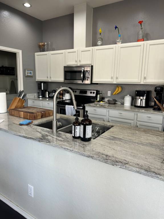 Condo with private pool — photo 4
