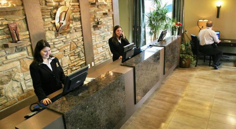 Days Inn by Wyndham Levis — photo 4