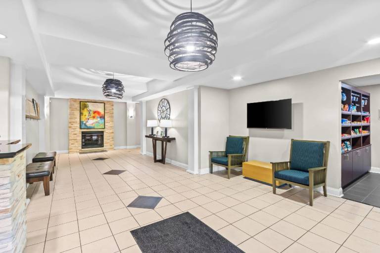 Country Inn & Suites by Radisson, Elizabethtown — photo 5