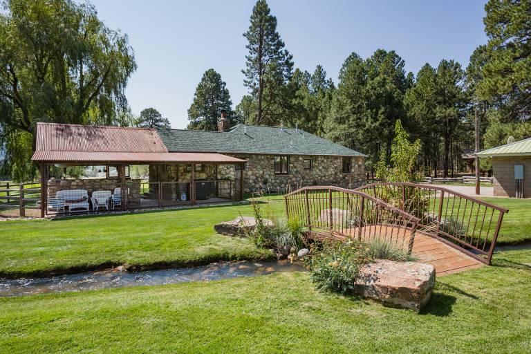 House with yard, barbeque & fast internet | Mountain view in Durango, CO