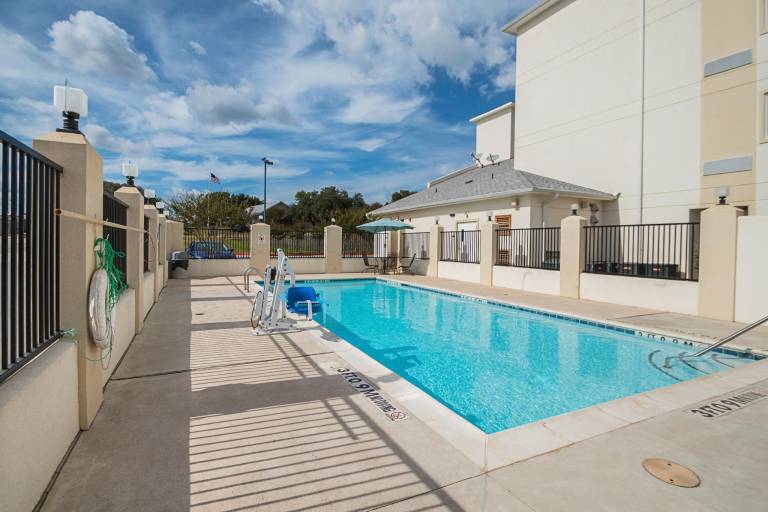 Motel 6 Marble Falls, TX — photo 5