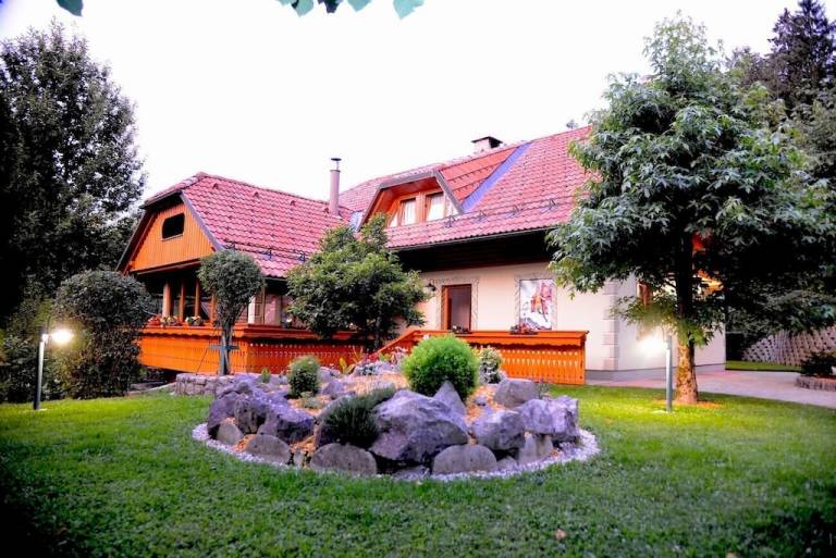 House Sveti Lenart