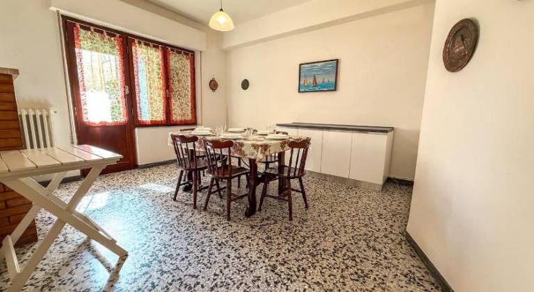 Apartment with 2 rooms for 5 persons — photo 3