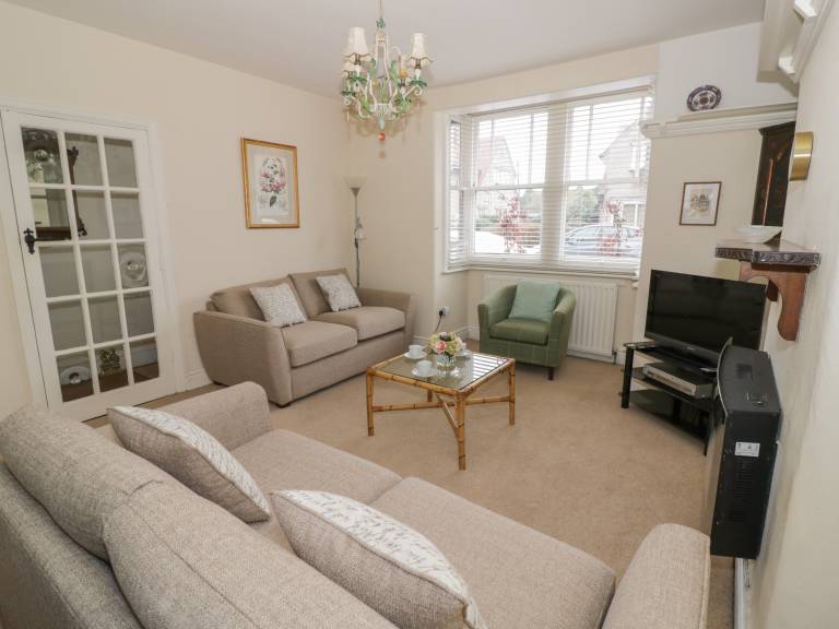 Child-friendly cottage with garden | Pets allowed — photo 3