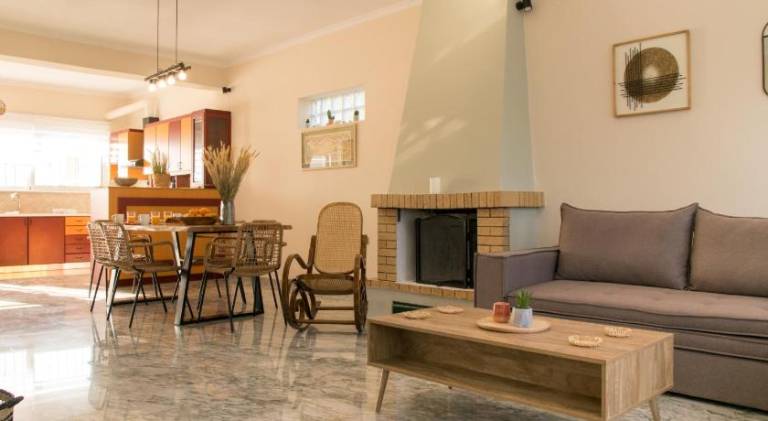 House with terrace in Platanias