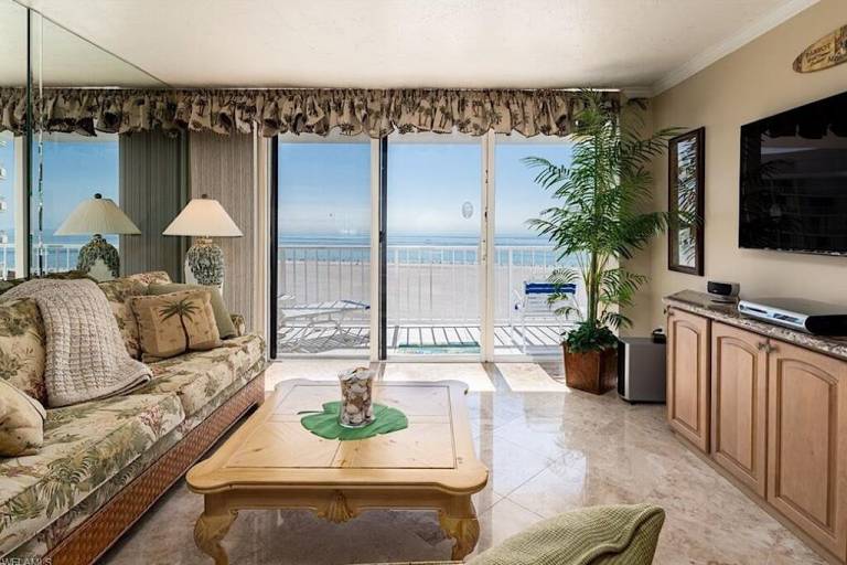 Condo  Marco Island