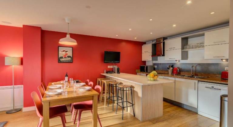 Biolay 2, Alpes Agency, Central Chamonix, Sleeps 4-6 in Chamonix-Mont-Blanc