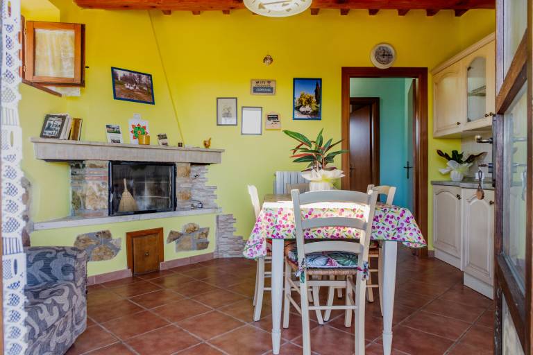 Apartment 'Granaio' with Shared Garden, Wi-Fi and Air Conditioning — photo 4