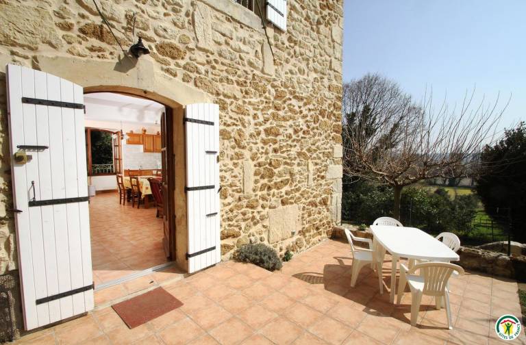 Gite with patio & garden — photo 4