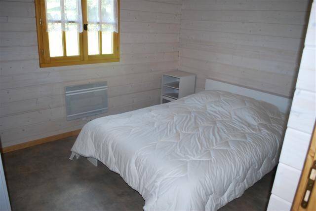 Chalet with garden & barbeque | River view — photo 4