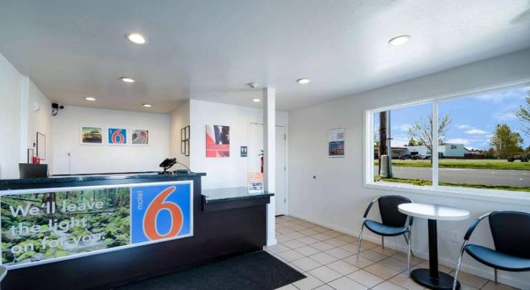 Motel 6 Burlington, WA — photo 2