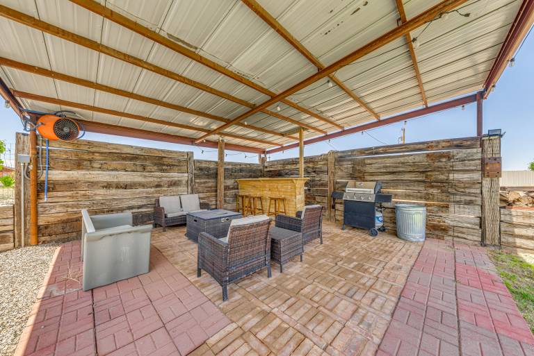 4 Mi to Museums: Roswell Getaway w/ Game Room! in Roswell, NM