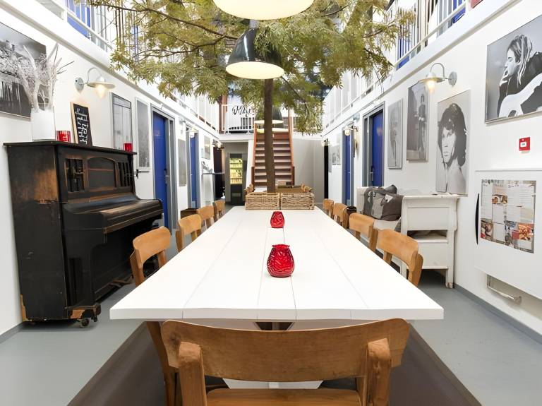 King's Inn City Hostel Hotel Restaurant-NEW — photo 4