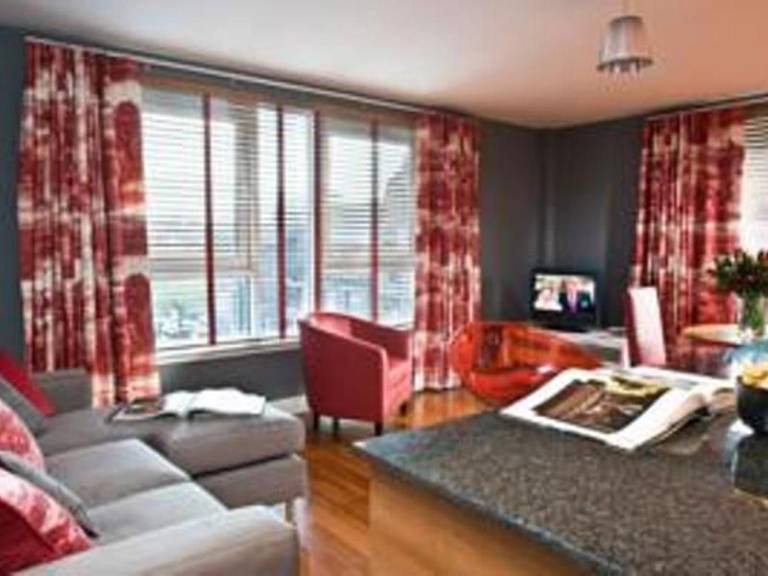Pleasant serviced apartment | Close to Glasgow Cathedral | Pets are welcome — photo 2