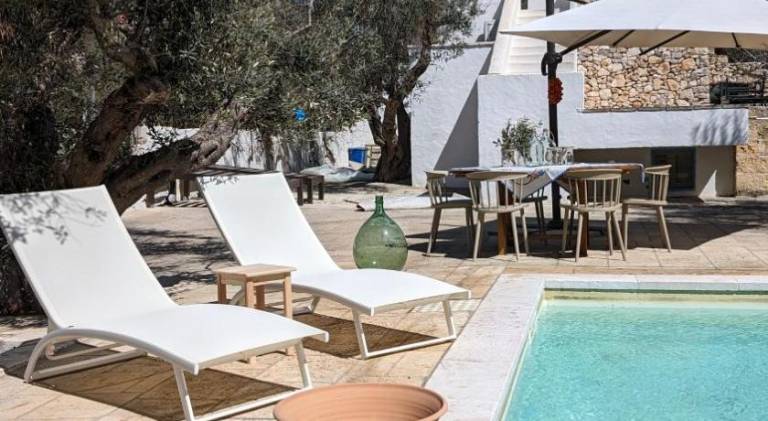 Villa with terrace, yard & pool in Patu