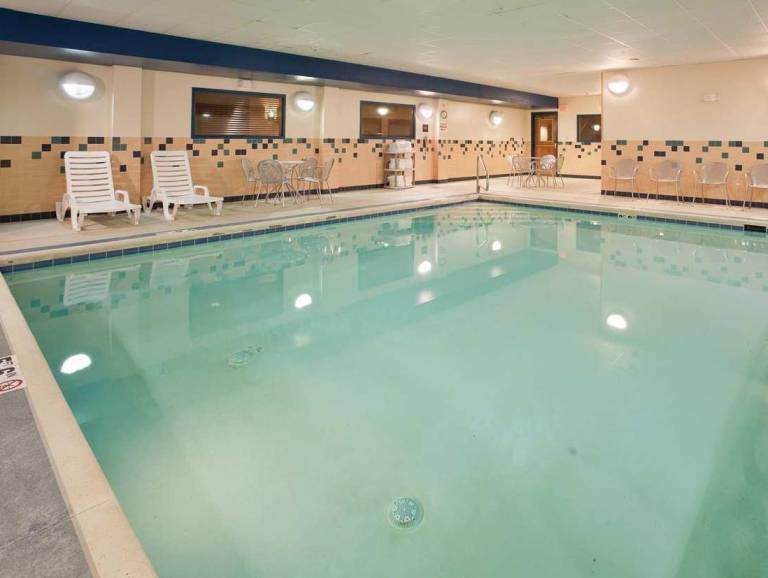 Hampton Inn Deadwood at Tin Lizzie Gaming Resort — photo 4