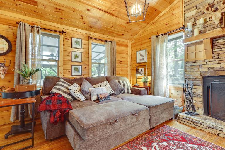 Pet-Friendly Haleyville Cabin Rental w/ Kayaks! — photo 4