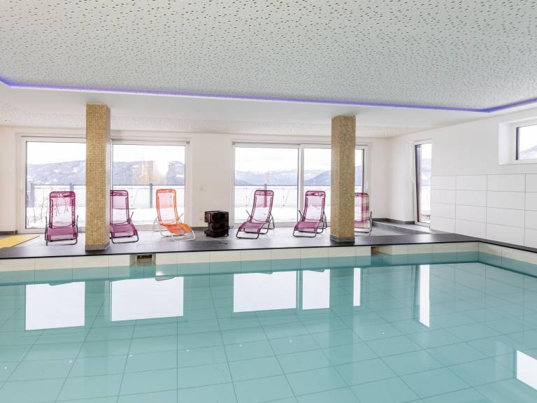 Holiday apartment with pool — photo 2